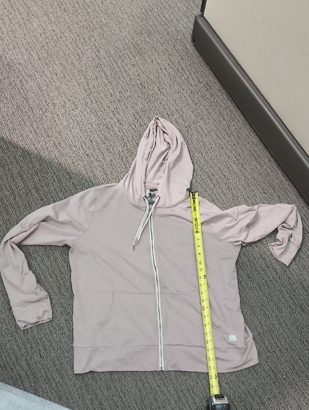 Vuori Halo Performance Hoodie 2.0 - Picture 11 of 15